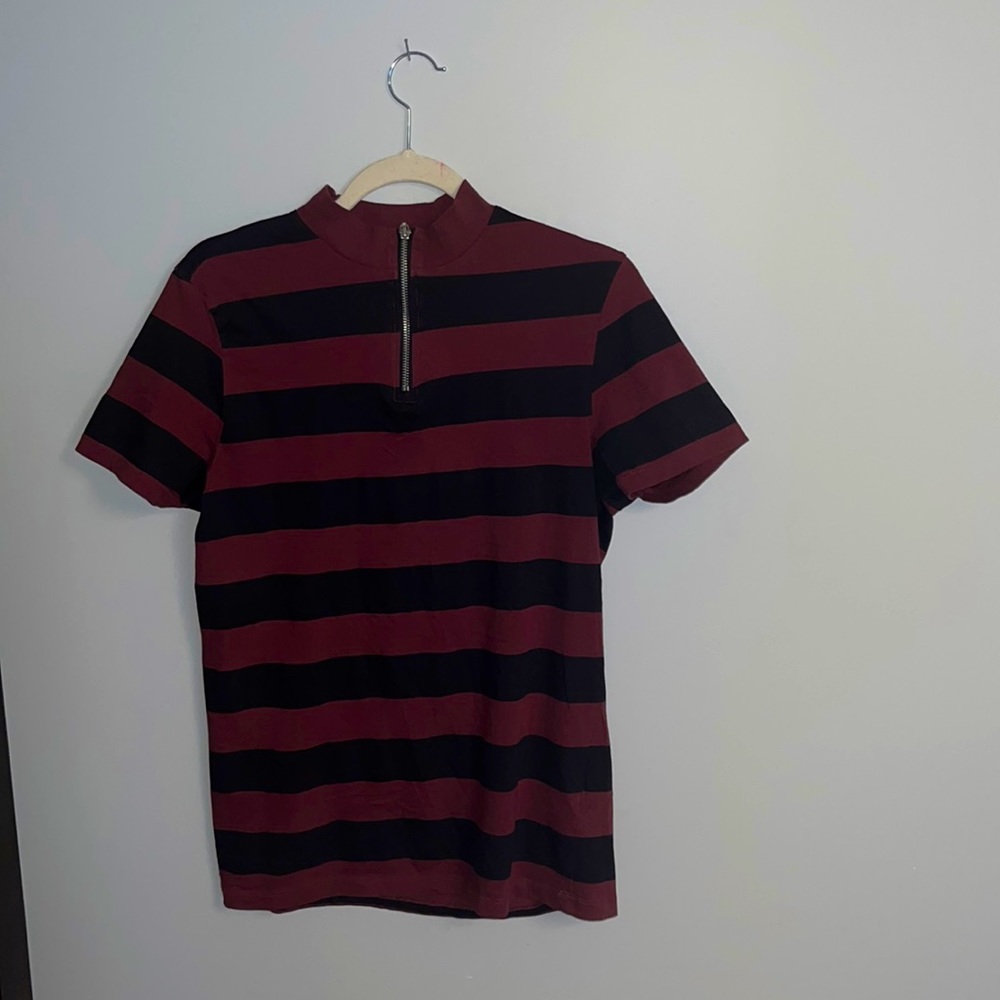 ASOS Design Men’s zip burgundy striped turtle neck tee (medium)